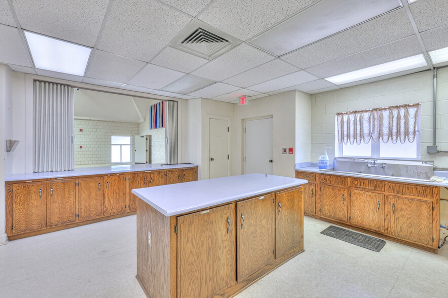 More Photos Of 228 S Military Ave, Lawrenceburg Religious Facility For Sale