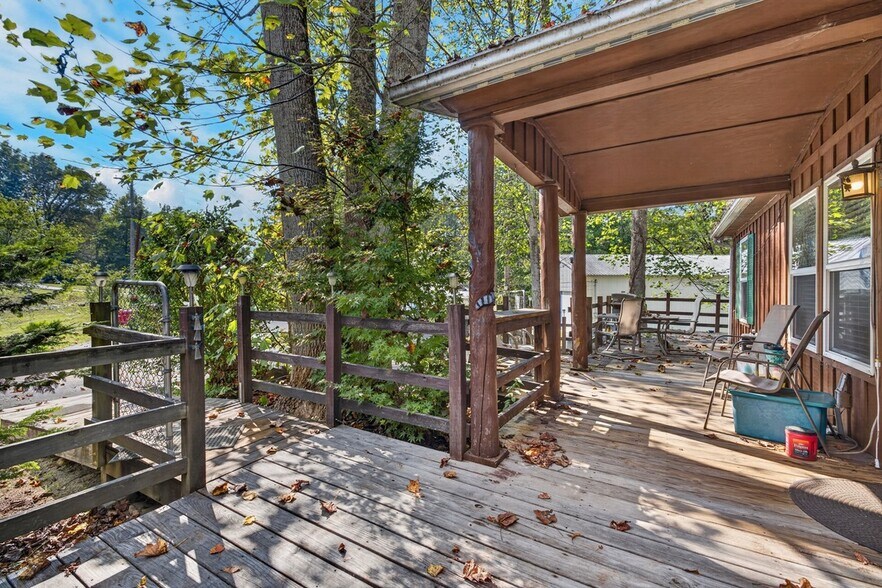 More Photos Of 4925 Hooper Hwy, Cosby Flex For Sale