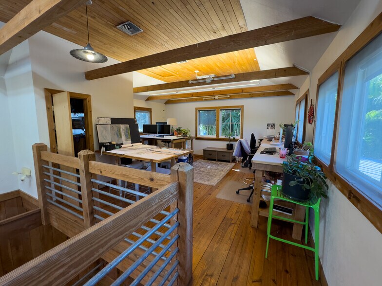 More Photos Of 150 W Jessup Ave, Longwood Office For Sale