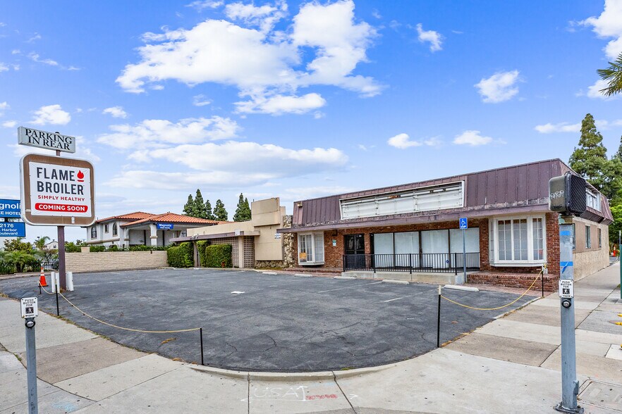 More Photos Of 2180-2184 S Harbor Blvd, Anaheim Freestanding For Sale