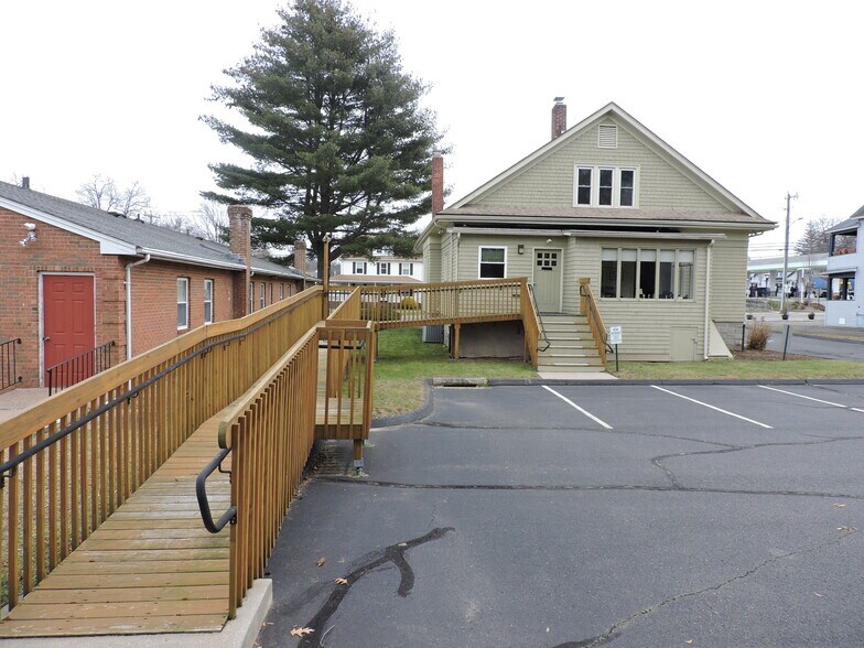 More Photos Of 280 Main St, Manchester Office For Sale