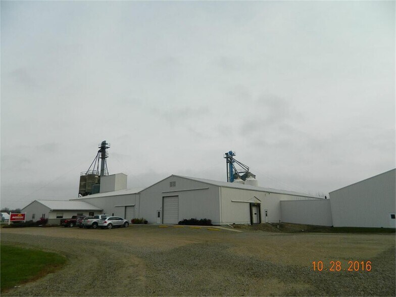 Primary Photo Of 1691 US-65, Hampton Industrial For Sale