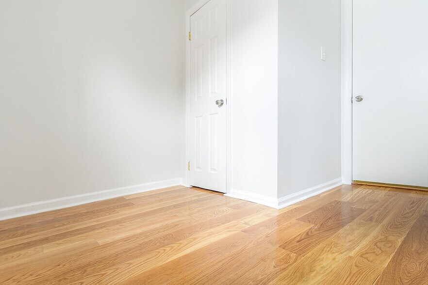 More Photos Of 16 Weldon St, Jersey City Multifamily For Sale