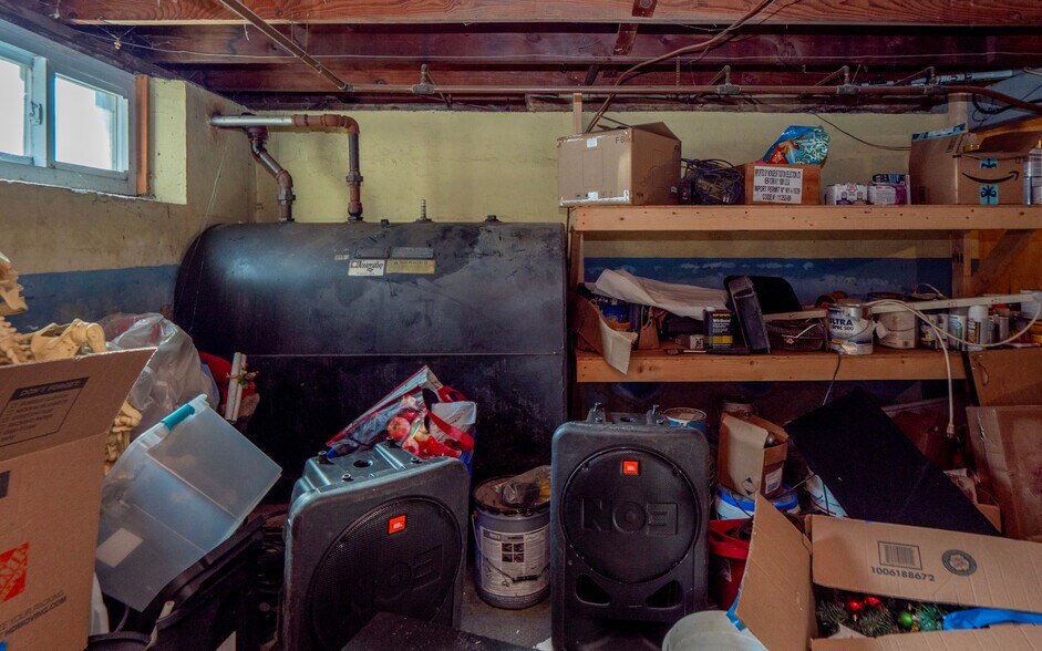 More Photos Of 999 Aquidneck Ave, Middletown Flex For Sale