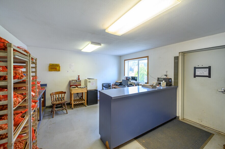More Photos Of 18460 N Highway 99 W, Dayton Light Manufacturing For Sale