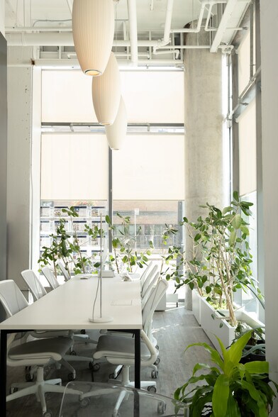 More Photos Of 33 Lombard St, Toronto Apartments For Lease