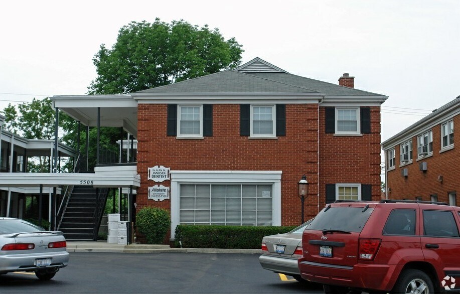 Primary Photo Of 5508 S Brainard Ave, Countryside Apartments For Lease