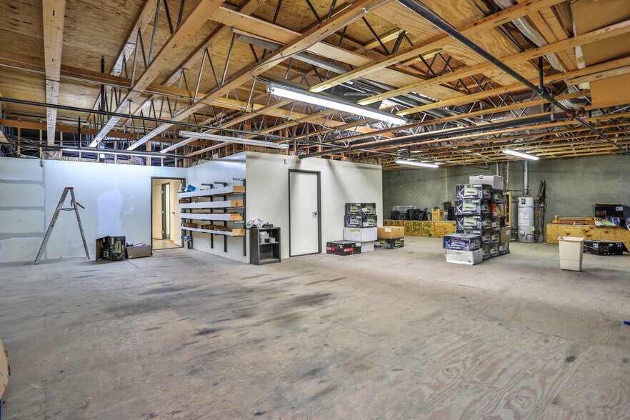 More Photos Of 11930 Goldring Rd, Arcadia Light Distribution For Sale