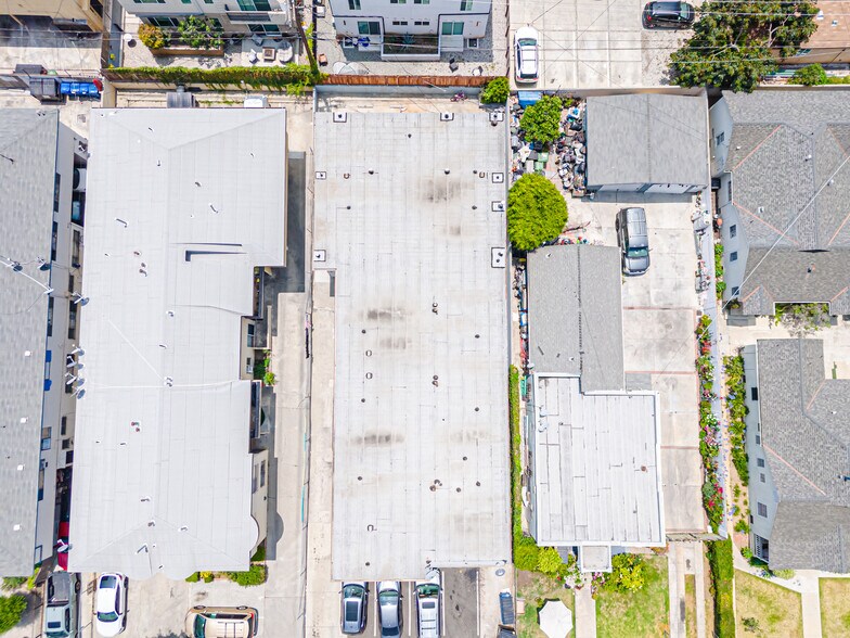 More Photos Of 4546 W 17th St, Los Angeles Apartments For Sale