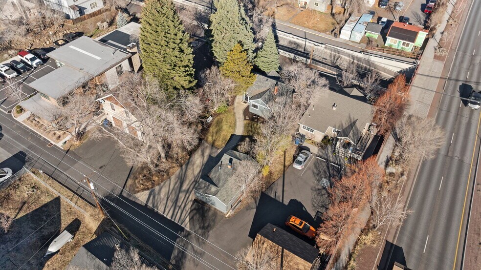 More Photos Of 15 NW Franklin Ave, Bend Office For Sale