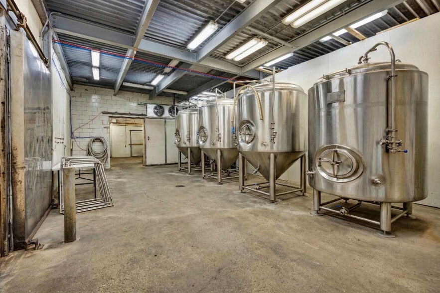 More Photos Of 2050 Sportys Dr, Batavia Warehouse For Sale