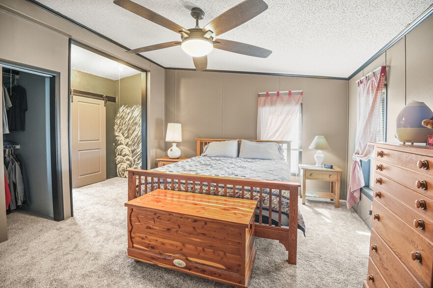 More Photos Of 33440 Highway 94, Yoder Apartments For Sale