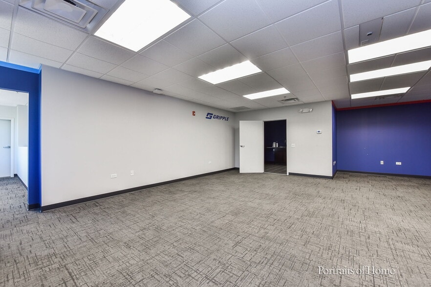 More Photos Of 1585 Beverly Ct, Aurora Warehouse For Sale