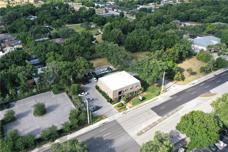 More Photos Of 3885 20th St, Vero Beach Office For Lease