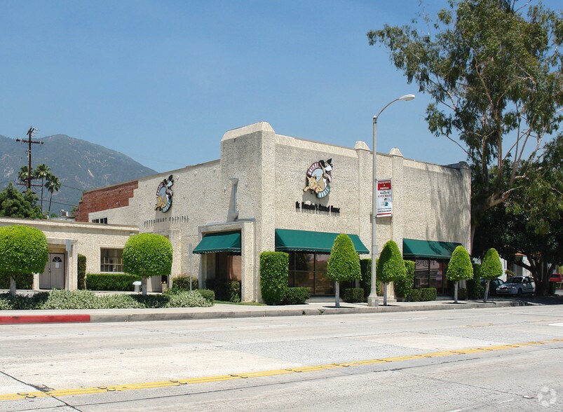 Primary Photo Of 135 W Foothill Blvd, Monrovia Storefront Retail Office For Lease