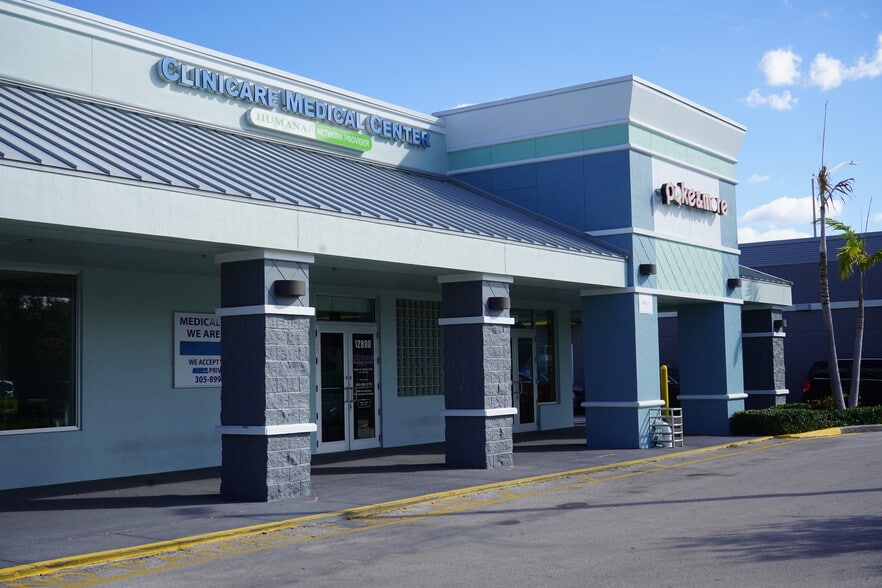 More Photos Of 12760-12890 Biscayne Blvd, North Miami Unknown For Lease