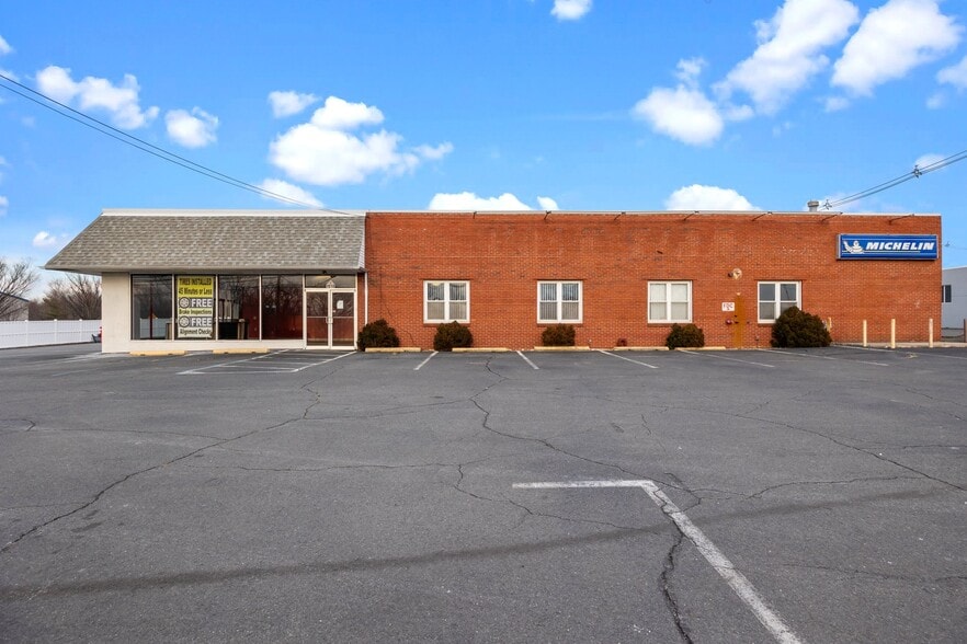 More Photos Of 1010 Spruce St, Lawrenceville Warehouse For Sale