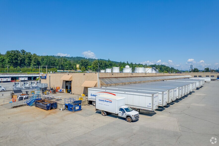 More Photos Of 7867 Express St, Burnaby Distribution For Lease