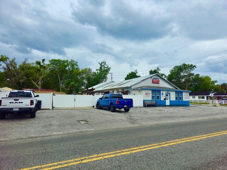 Primary Photo Of 1310 E 1st Ave, Mount Dora Auto Repair For Lease