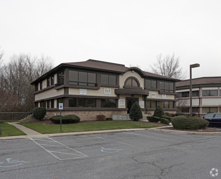 More Photos Of 838 Walker Sq, Dover Office For Sale