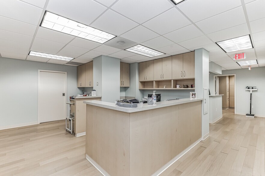 More Photos Of 131 Elden St, Herndon Medical For Sale