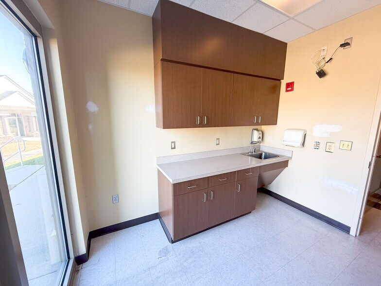 More Photos Of 101 Lexington Rd, Woolwich Office For Lease