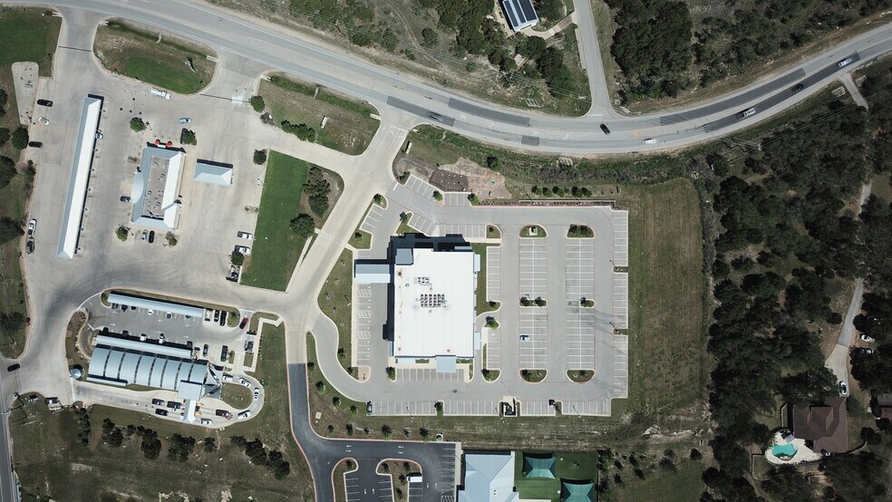 More Photos Of 13830 Sawyer Ranch Rd, Dripping Springs Medical For Lease