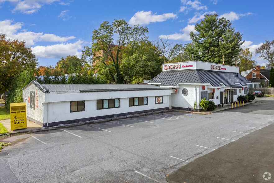 Primary Photo Of 316 N Washington St, Rockville Restaurant For Lease