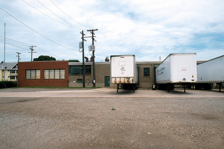 More Photos Of 3113 W 110th St, Cleveland Manufacturing For Lease