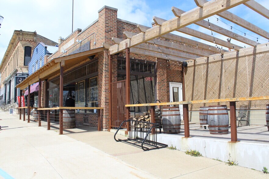 More Photos Of 4574 Dowling St, Montague Freestanding For Sale