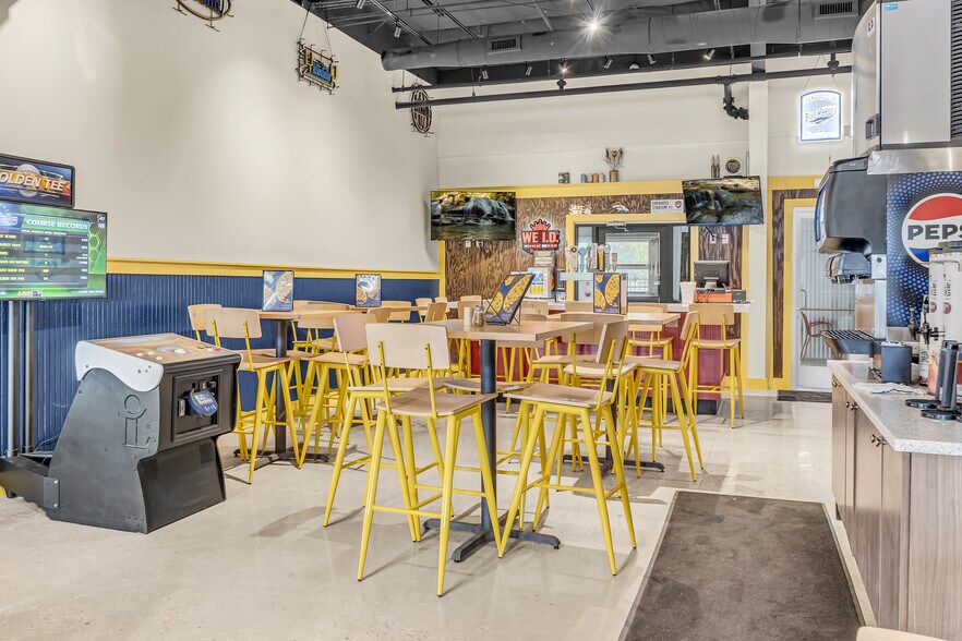 More Photos Of 2502 Highway 87, Navarre Specialty For Sale