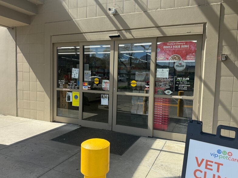 More Photos Of 1935 Santa Rosa Ave, Santa Rosa Freestanding For Lease
