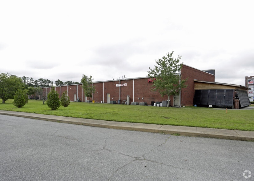 More Photos Of 650 Henderson Dr, Cartersville Unknown For Lease