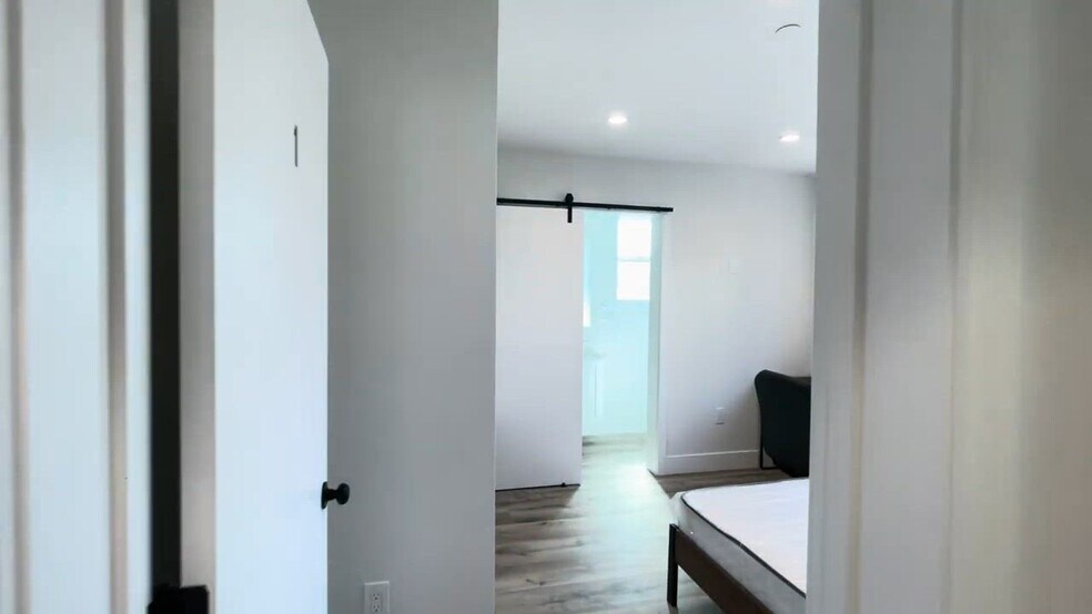 More Photos Of 1326 W 35th Pl, Los Angeles Apartments For Sale