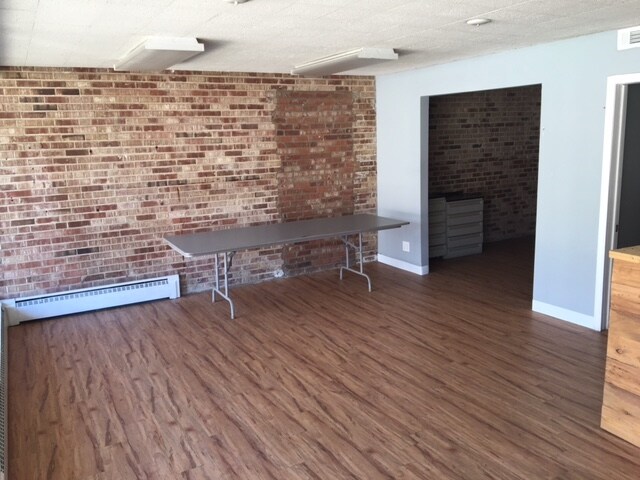 More Photos Of 3100 S Oak Park Ave, Berwyn Office For Sale