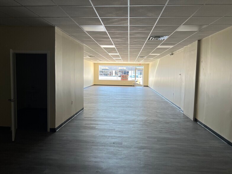 More Photos Of 208 Henderson Dr, Jacksonville Unknown For Lease