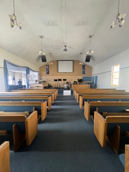 More Photos Of 1941-45 Carmona Ave, Los Angeles Specialty For Sale