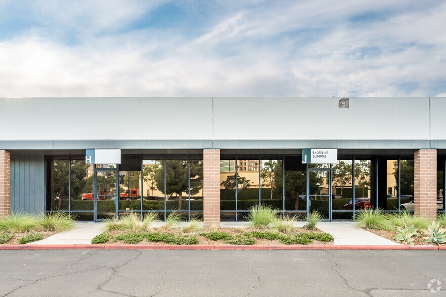 More Photos Of 18009 Sky Park Cir, Irvine Light Manufacturing For Lease