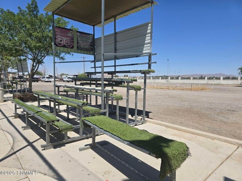 More Photos Of 990 Quesenberry St, Las Cruces Sports And Entertainment For Lease