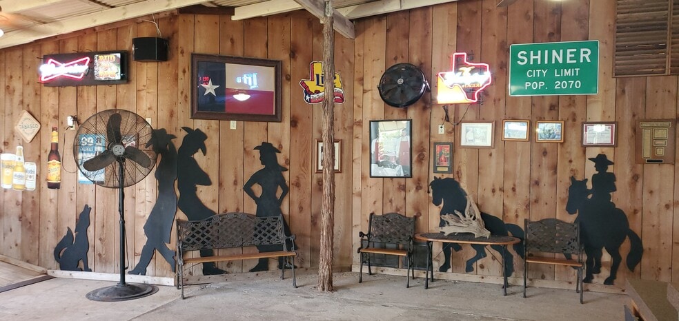 More Photos Of 1616 Farmers Rd, Burlington Restaurant For Sale