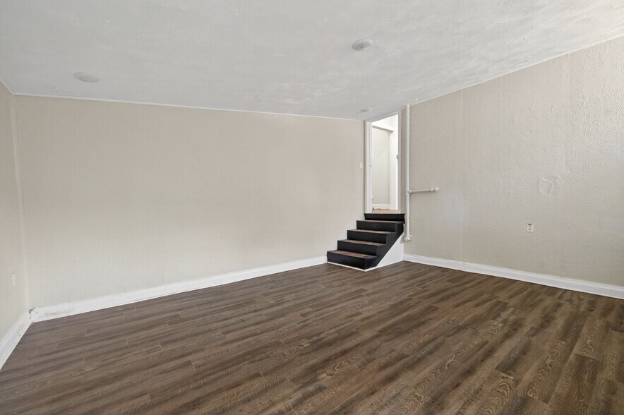 More Photos Of 406 S Armistead Ave, Hampton Apartments For Sale