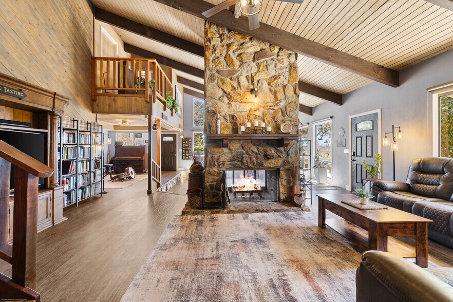 More Photos Of 10580 E Swinging Bridge Ln, Cornville Specialty For Sale
