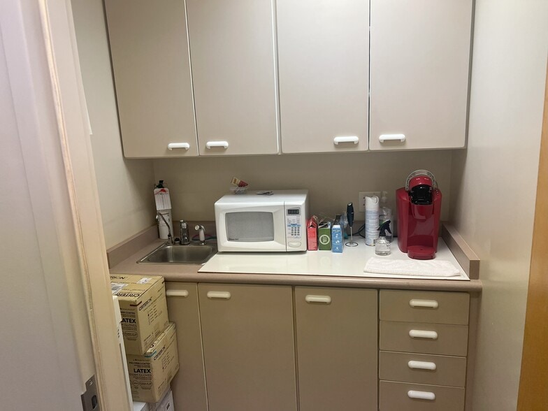 More Photos Of 3115 E Lion, Salt Lake City Medical For Sale