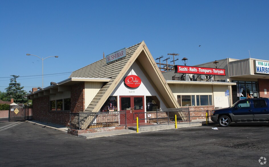 Primary Photo Of 20900-20934 Roscoe Blvd, Canoga Park Unknown For Lease