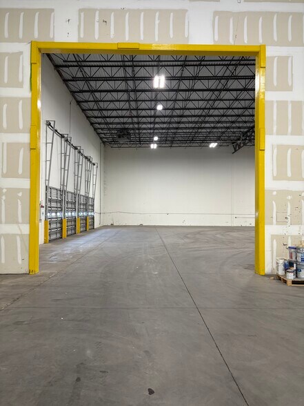 More Photos Of 104 Pinnacle Way, Summerville Manufacturing For Lease