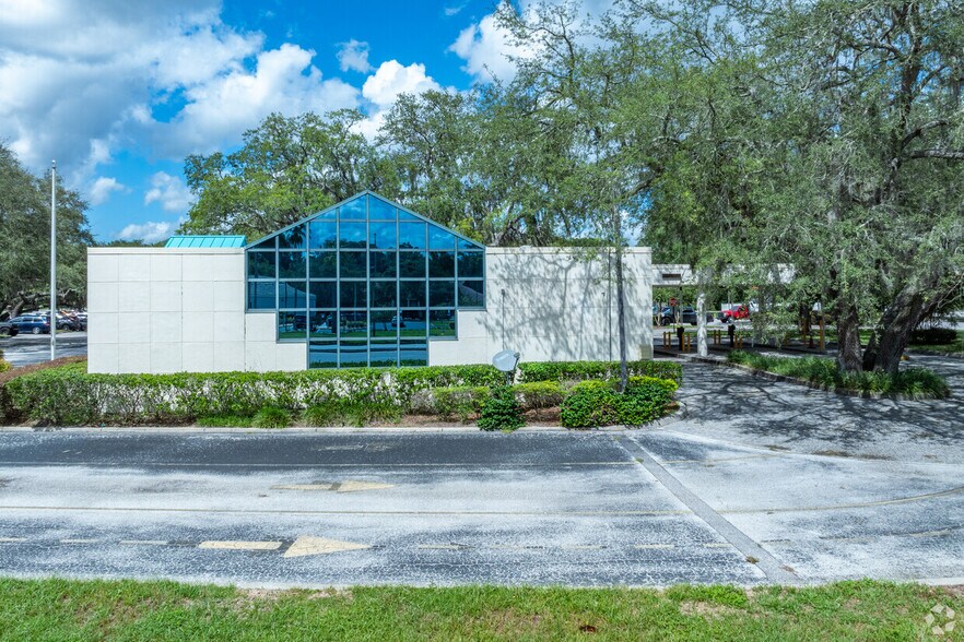 More Photos Of 15302 Amberly Dr, Tampa Bank For Lease