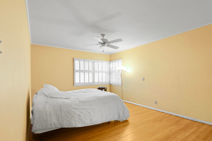 More Photos Of 11737 Bellagio Rd, Los Angeles Multifamily For Sale