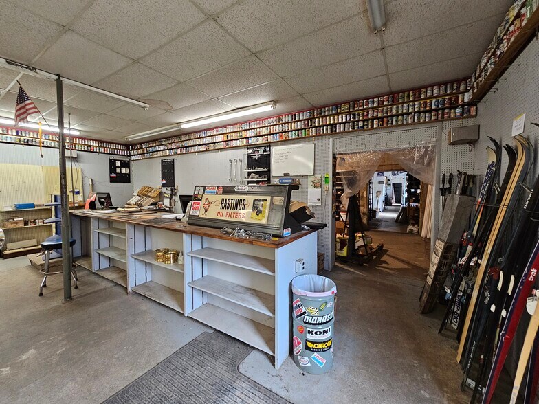 More Photos Of 105 N Mable St, Pinconning Industrial For Sale