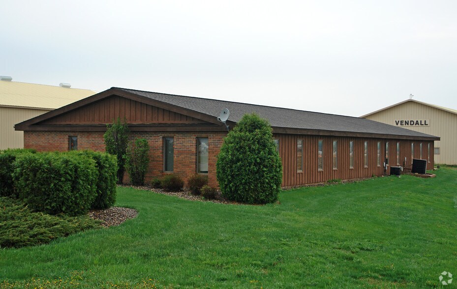 More Photos Of 5437 212th St W, Farmington Office For Lease