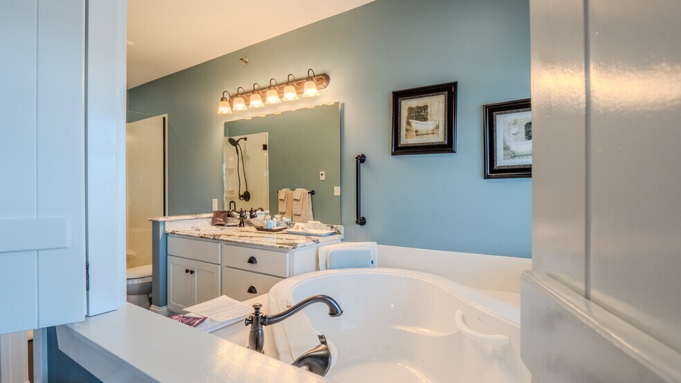 More Photos Of 208-210 Wharf St, Hermann Hospitality For Sale